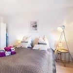Horsti Apartment *