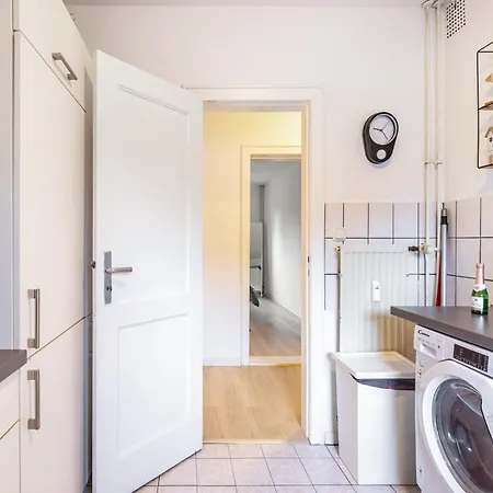Horsti Apartment *